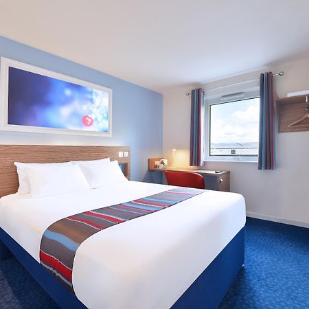 Ramada Encore Milton Keynes Kültér fotó