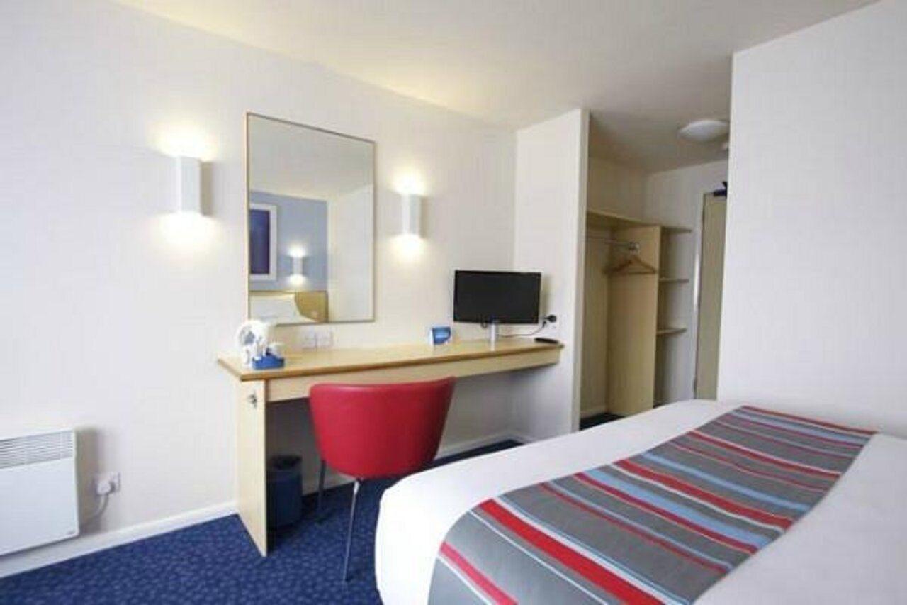 Ramada Encore Milton Keynes Kültér fotó