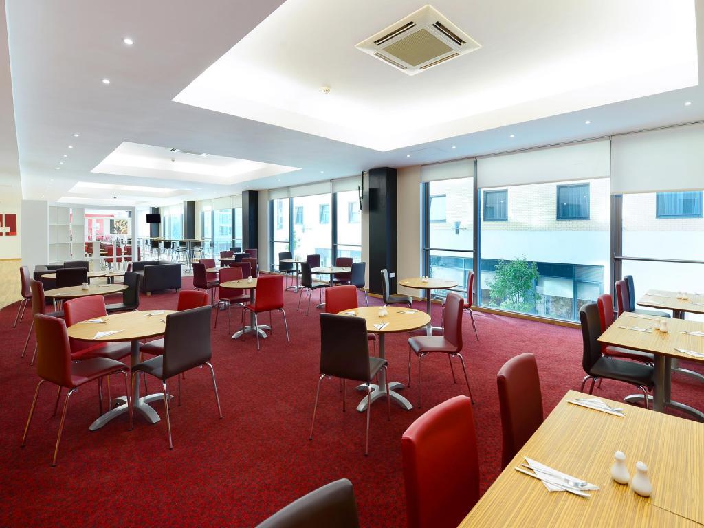 Ramada Encore Milton Keynes Kültér fotó
