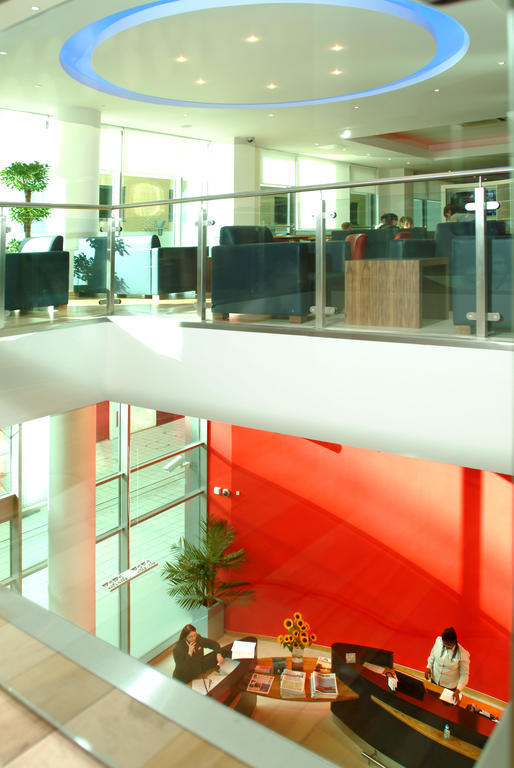 Ramada Encore Milton Keynes Kültér fotó