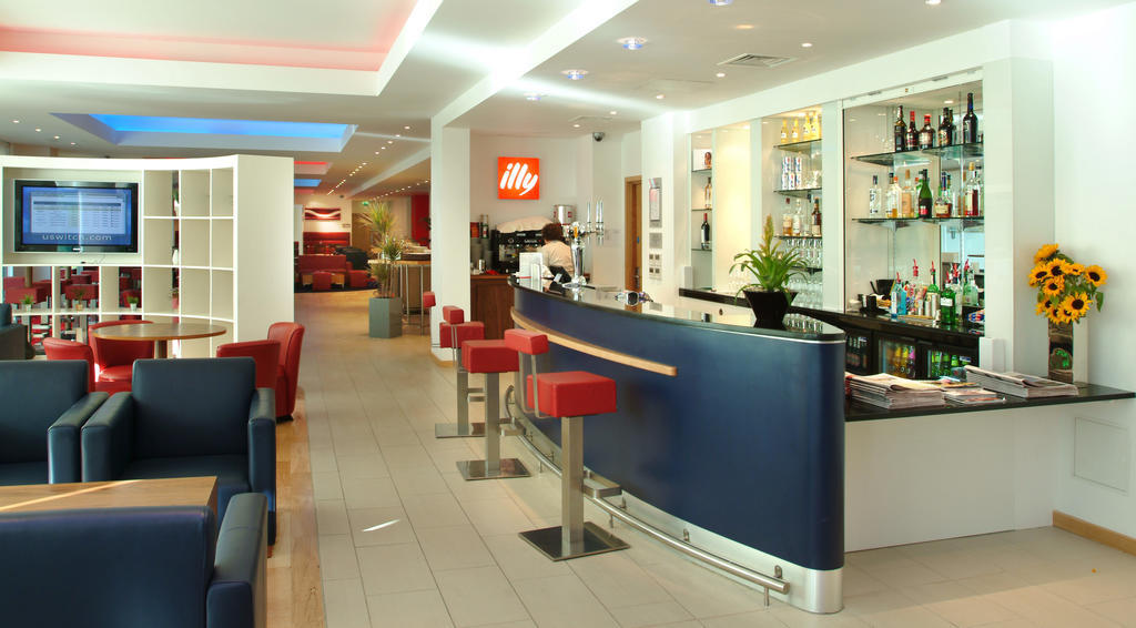 Ramada Encore Milton Keynes Kültér fotó
